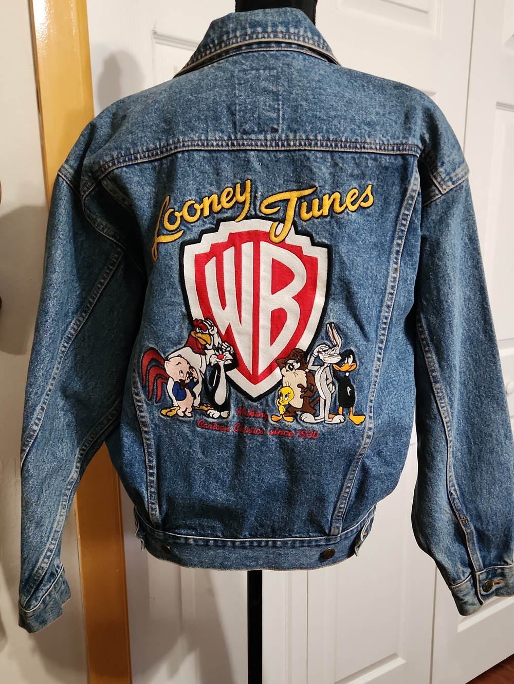 VINTAGE Warner Bros. Looney Tunes Blue Denim Jacket